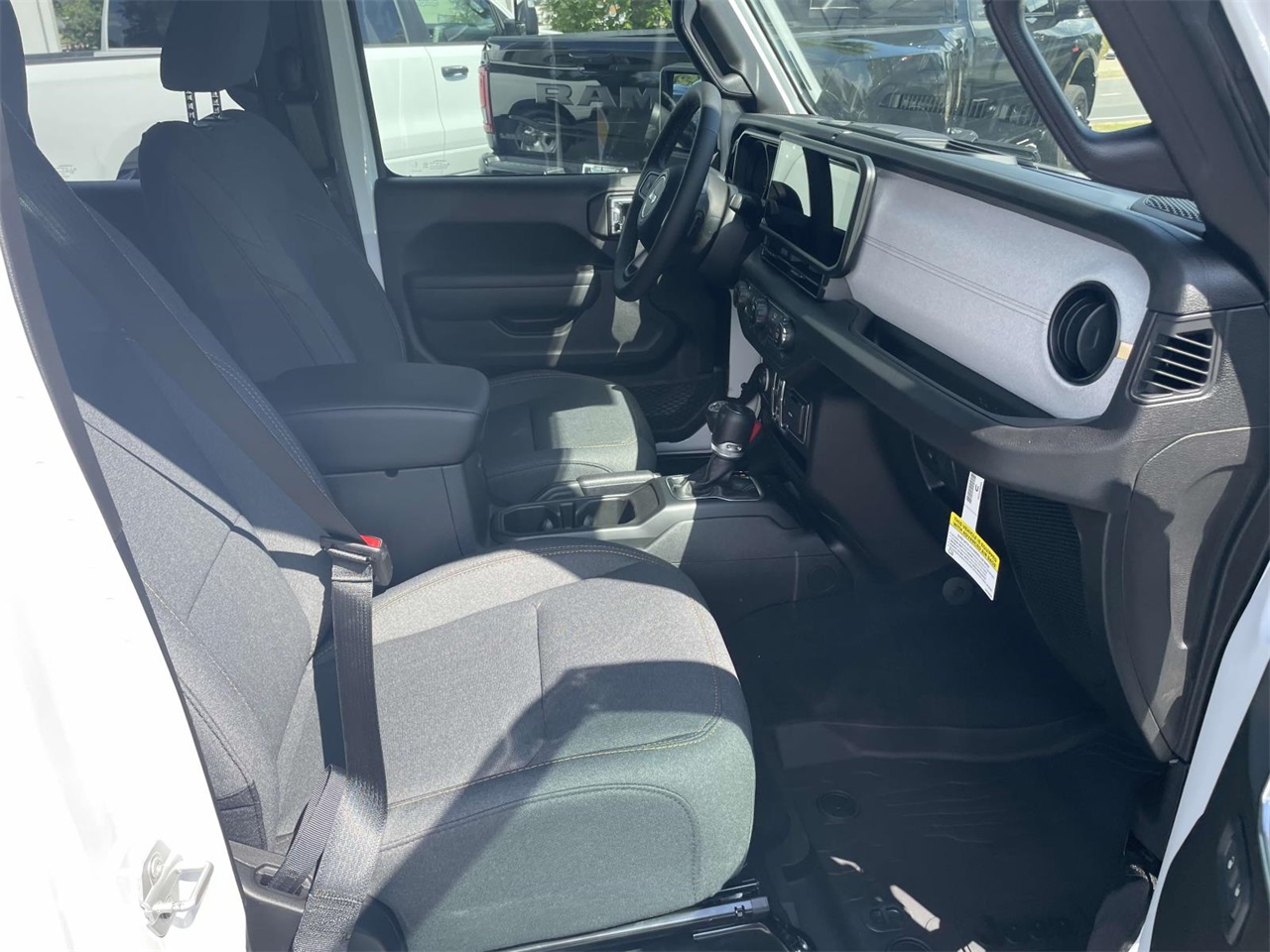 2025 Jeep Wrangler Sport S photo 27