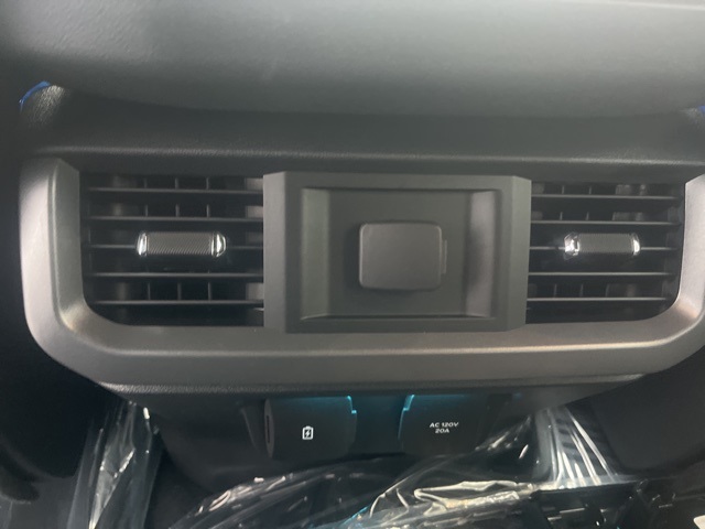 2025 Ford F-150 XLT photo 4