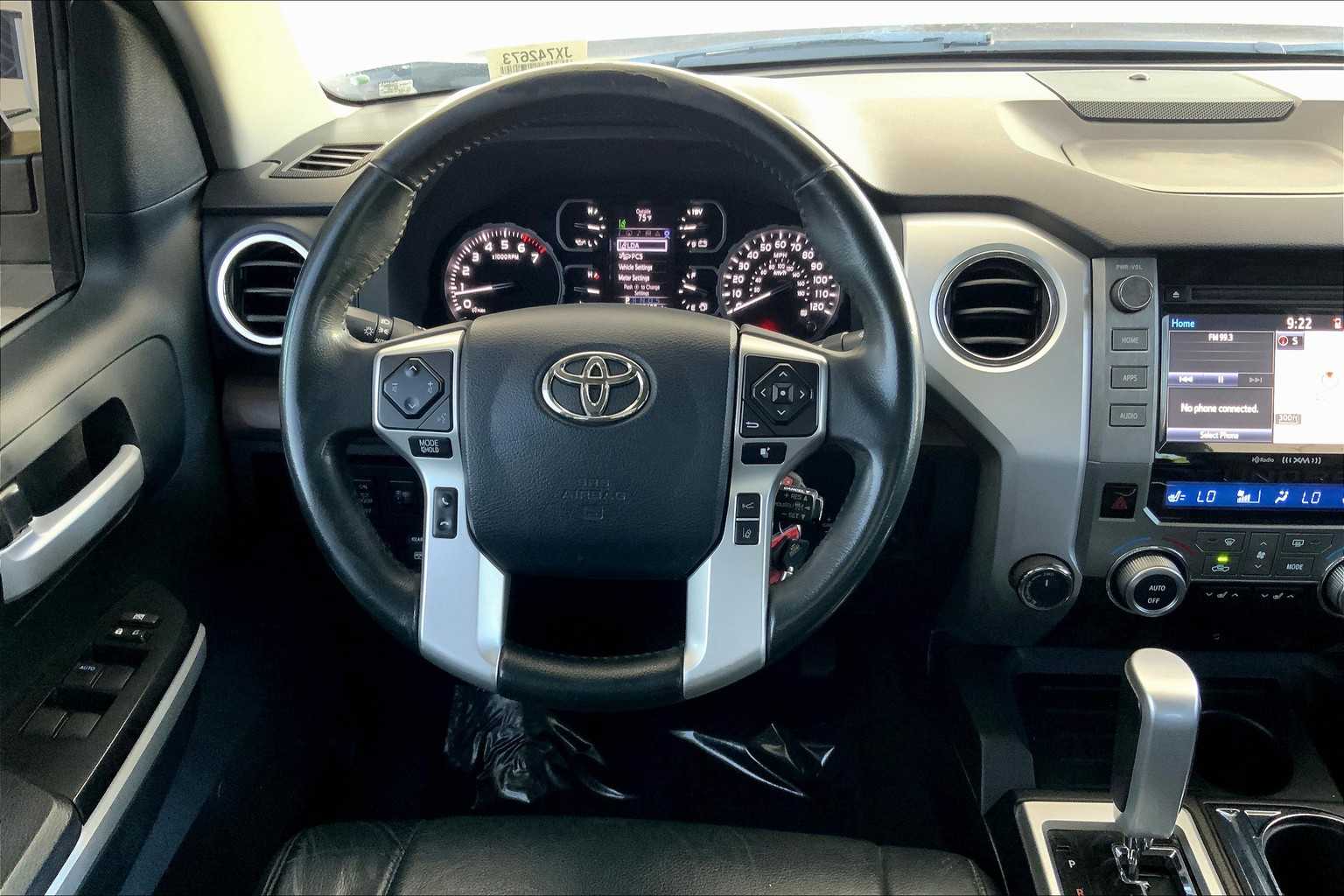2018 Toyota Tundra Limited CrewMax photo 5