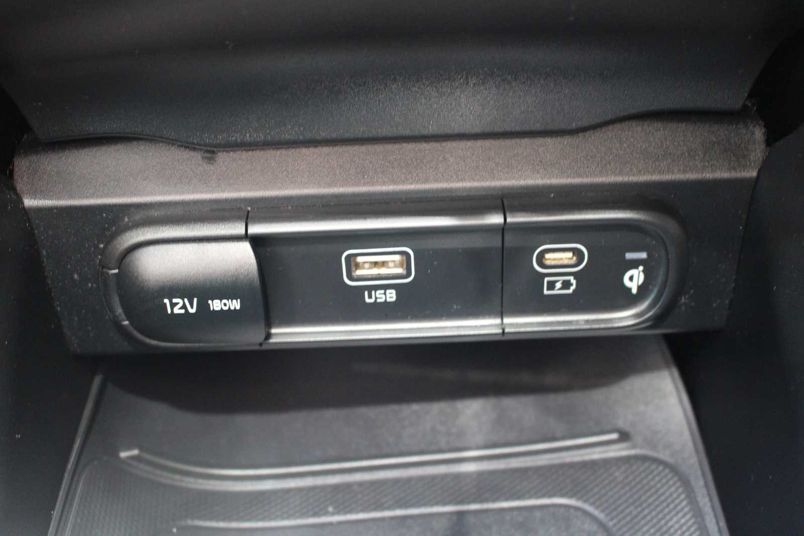 2023 Kia Telluride S photo 32