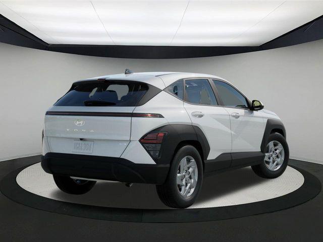 2026 Hyundai Kona SE photo 2
