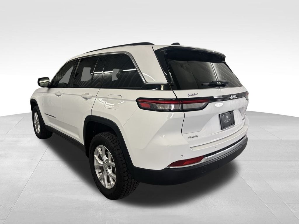 2024 Jeep Grand Cherokee Limited photo 3