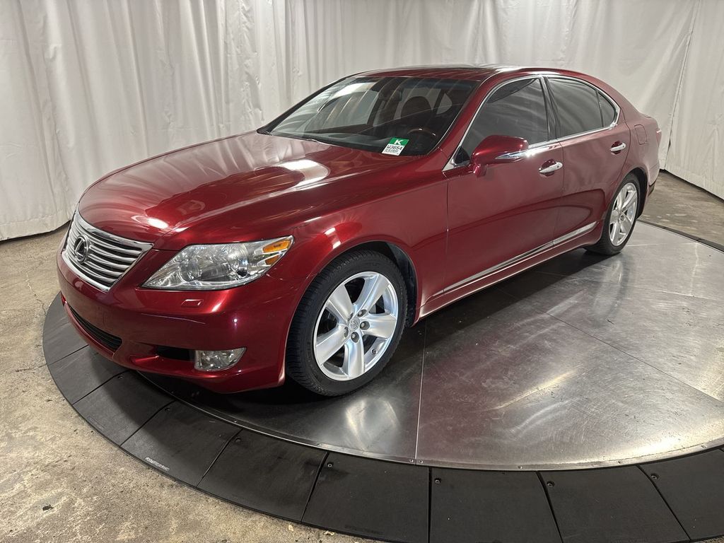 2011 Lexus LS's photo