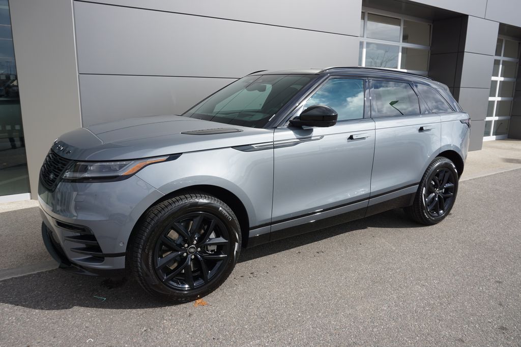 2026 Land Rover Range Rover Velar SE photo 3