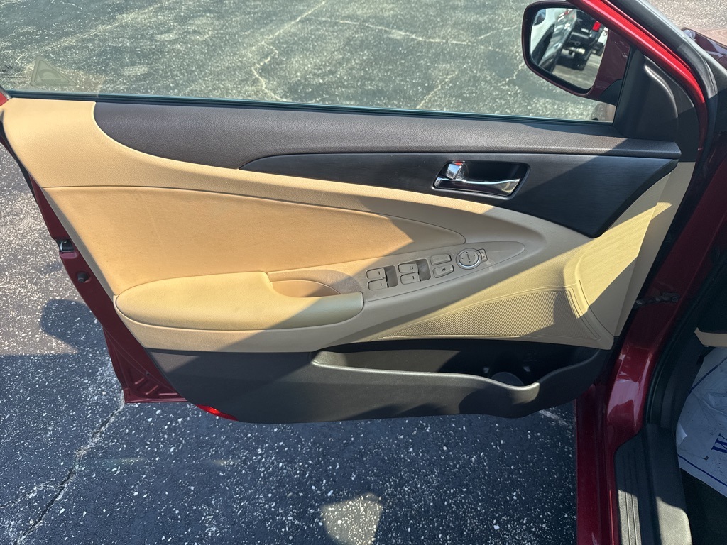 2012 Hyundai Sonata GLS photo 32
