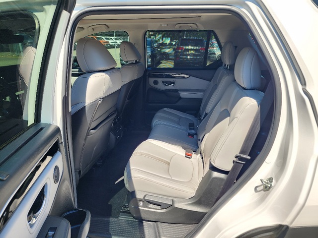2023 Honda Pilot Touring photo 20