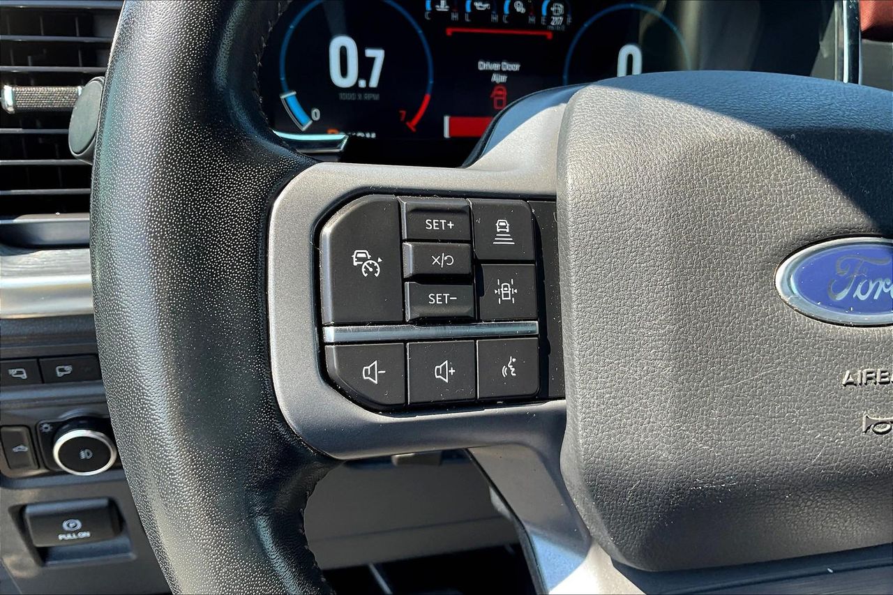 2023 Ford F-150 Lariat photo 11