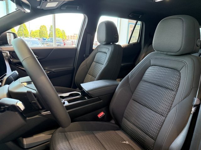 2026 Chevrolet Equinox LT photo 10