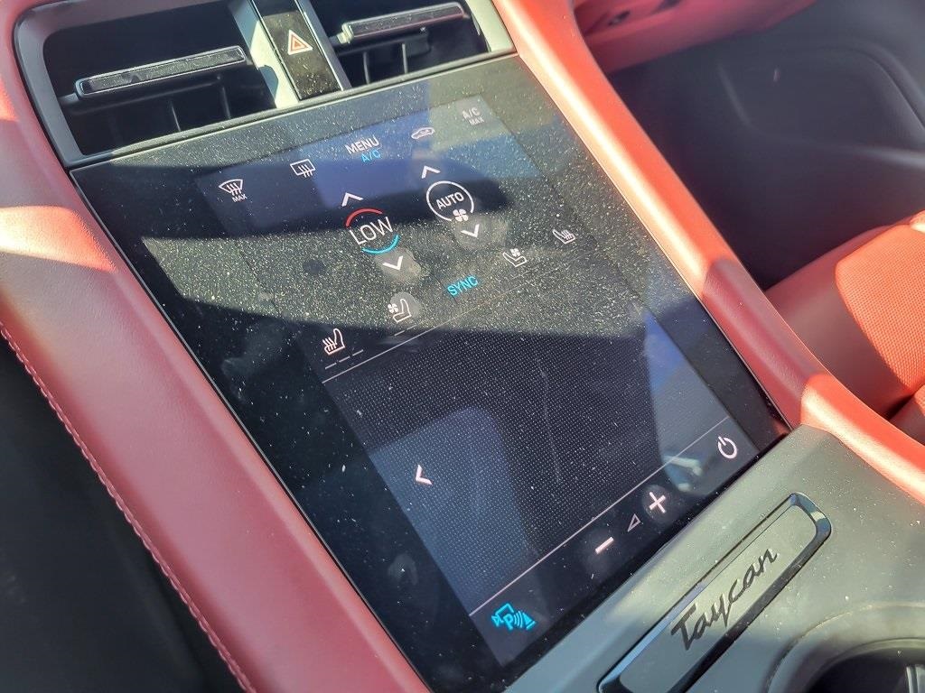2022 PORSCHE TAYCAN - Image 16