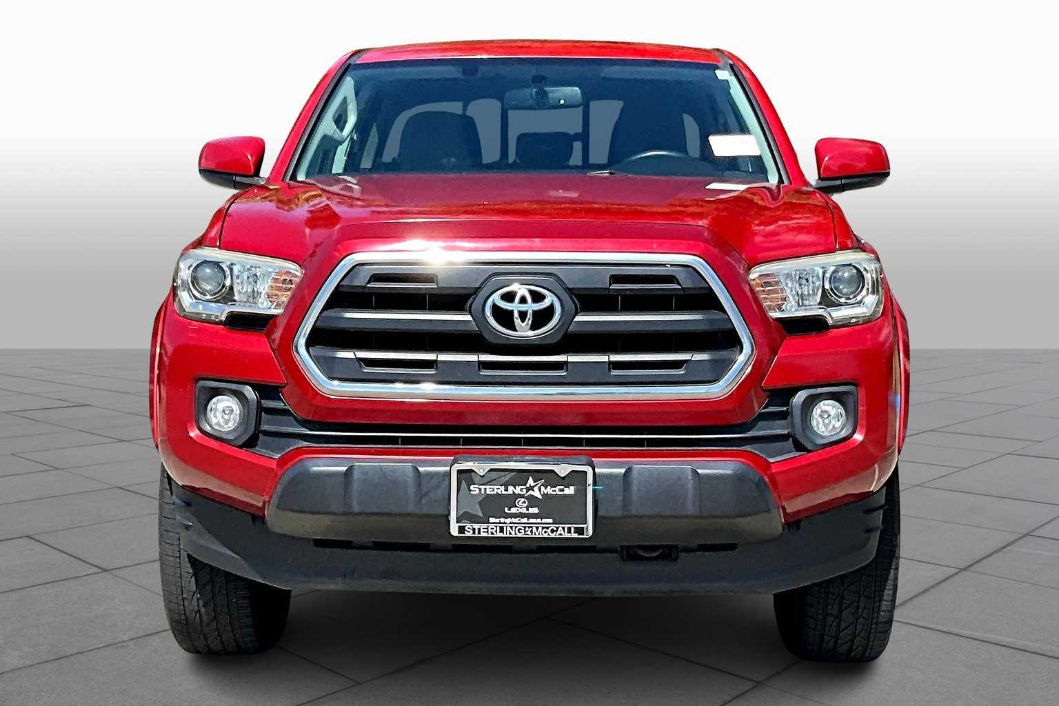2017 Toyota Tacoma SR5 photo 3