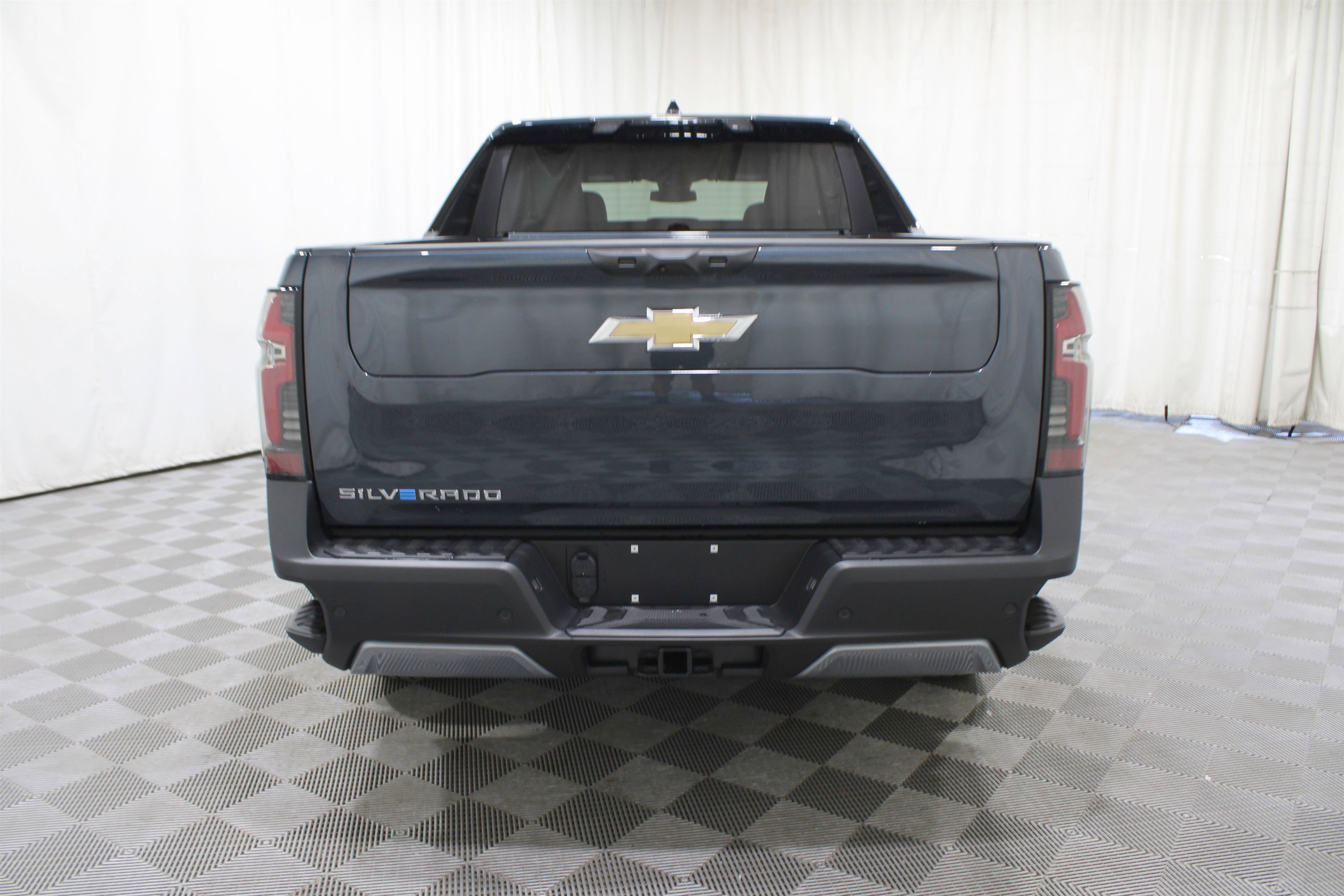 2025 Chevrolet Silverado EV LT photo 9