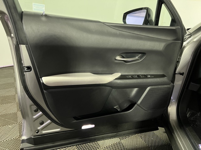 2021 Lexus UX 200 photo 23
