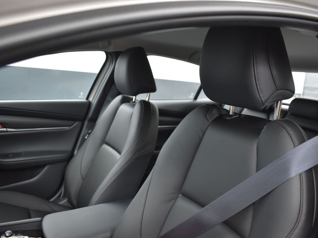 2025 Mazda Mazda3 2.5 Select Sport photo 10