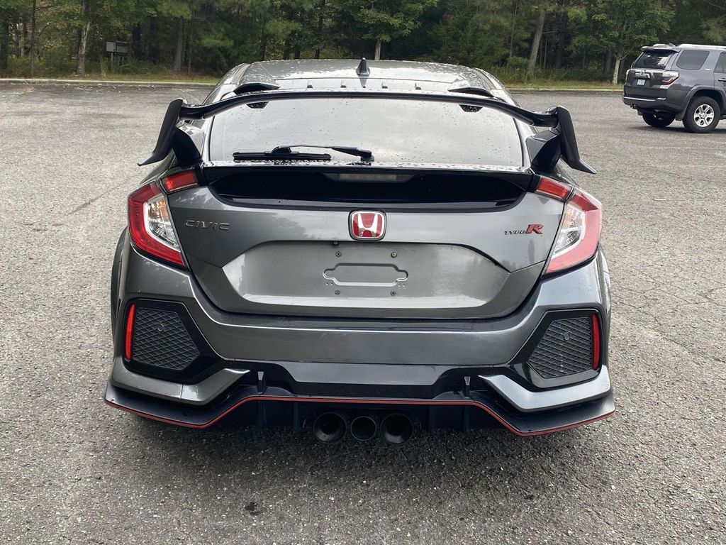 2017 Honda Civic Type R Touring Hatchback photo 4