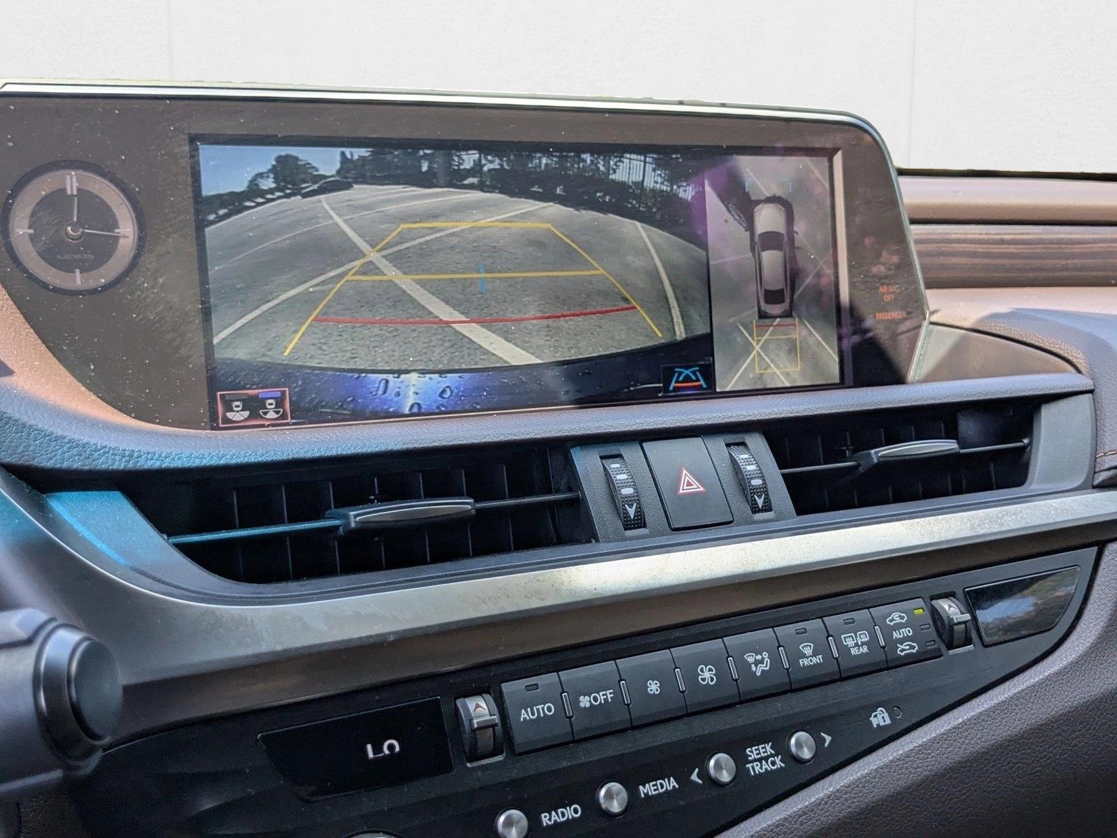 2021 Lexus ES Luxury photo 14