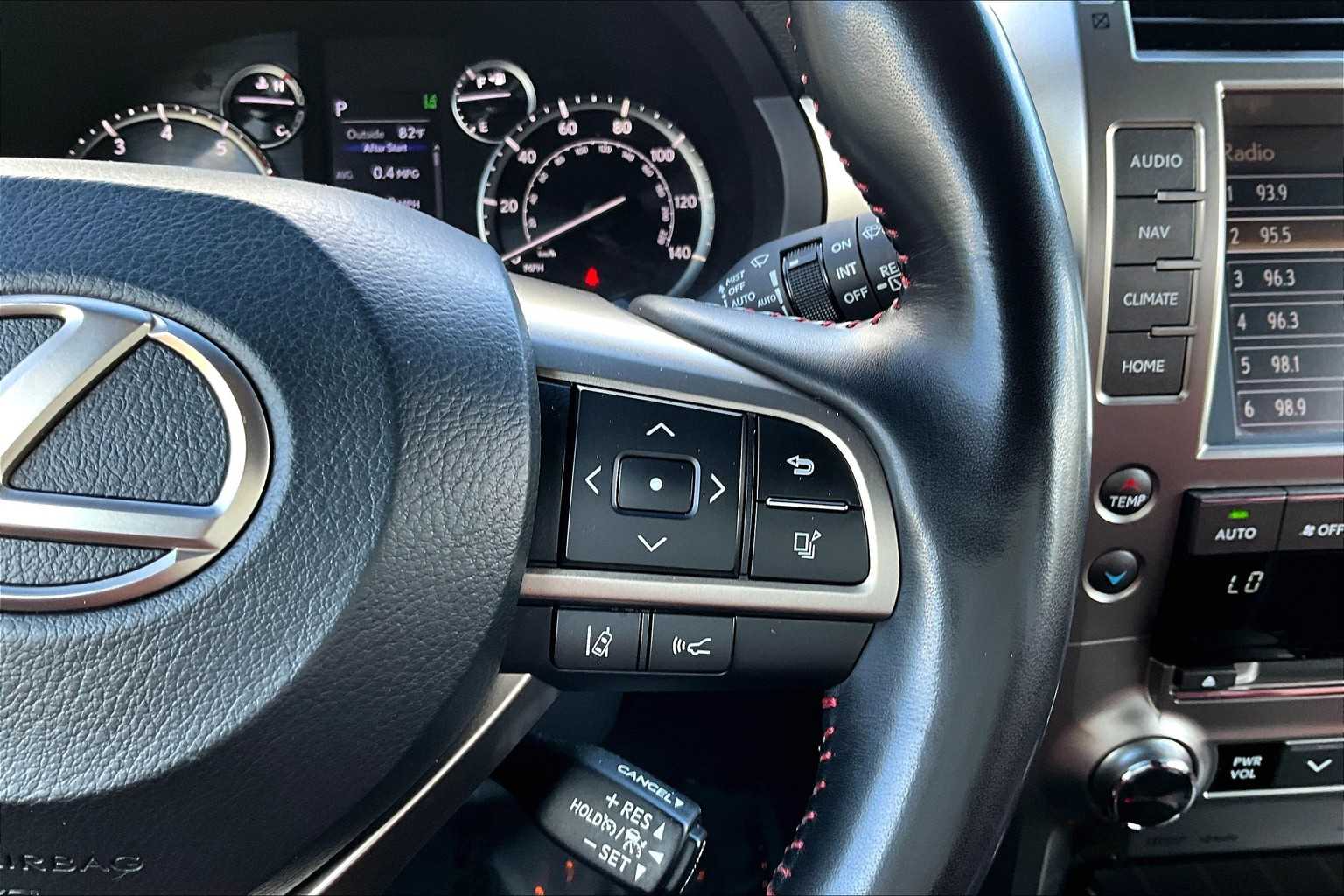 2021 Lexus GX 460 Luxury photo 23