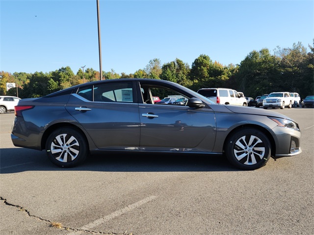 2025 Nissan Altima 2.5 S photo 2