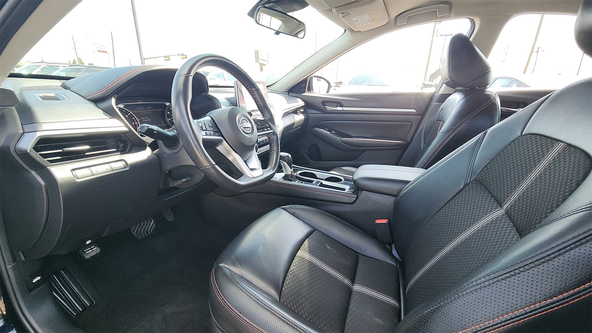2024 Nissan Altima 2.5 SR photo 9