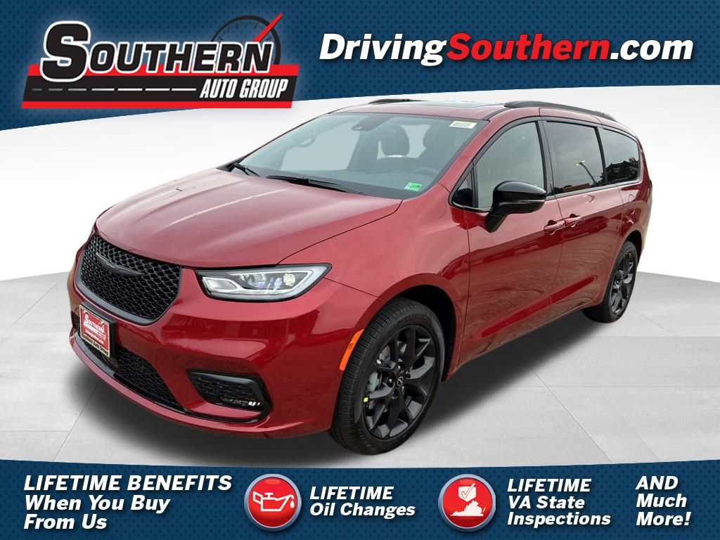 2026 Chrysler Pacifica Select's photo