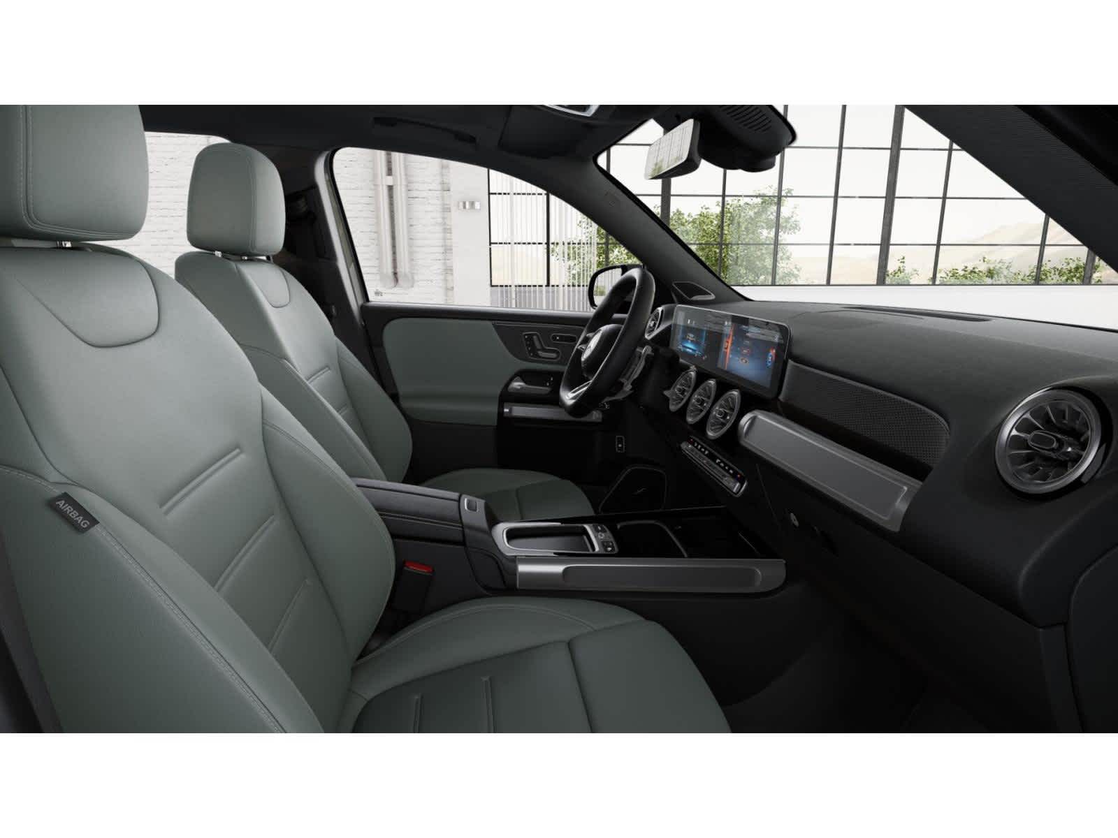 2025 Mercedes Benz GLB AMG 35 4MATIC photo 3