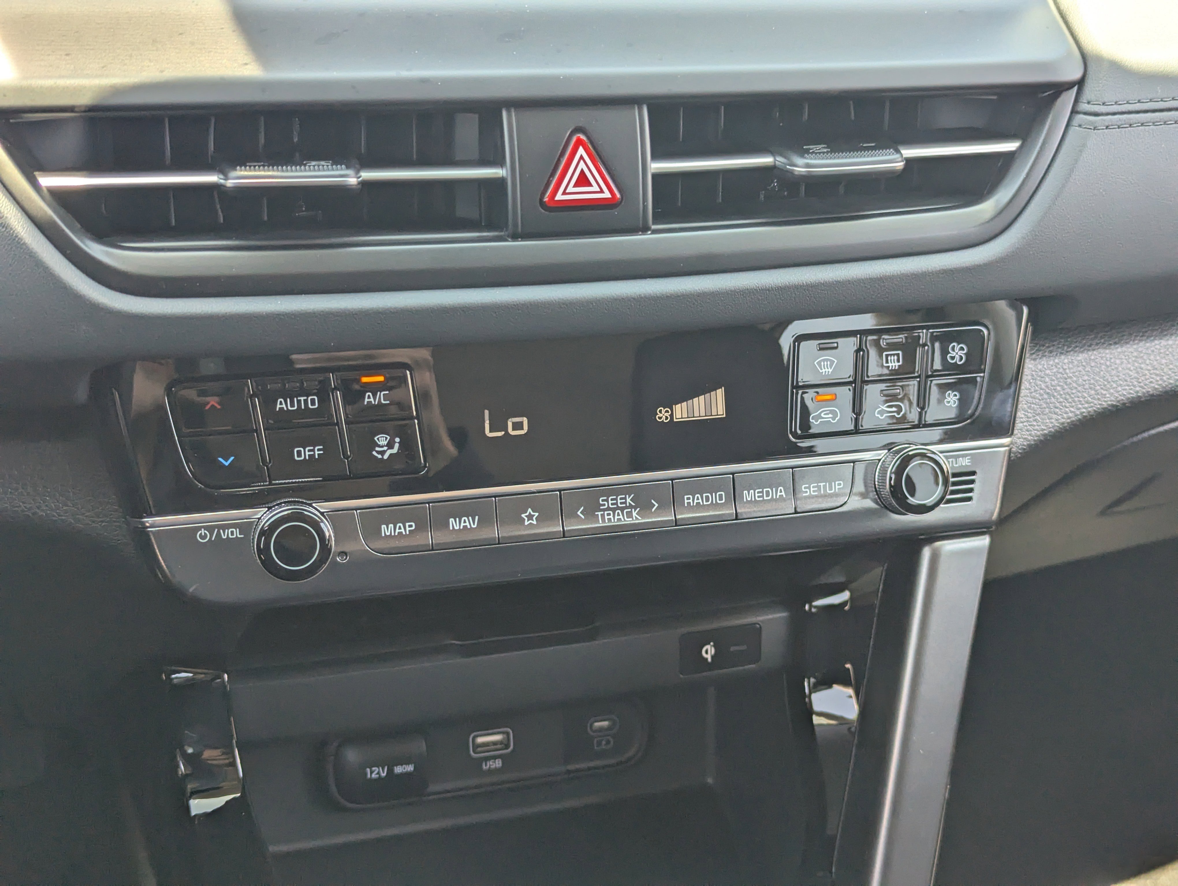 2025 Kia Seltos EX photo 4