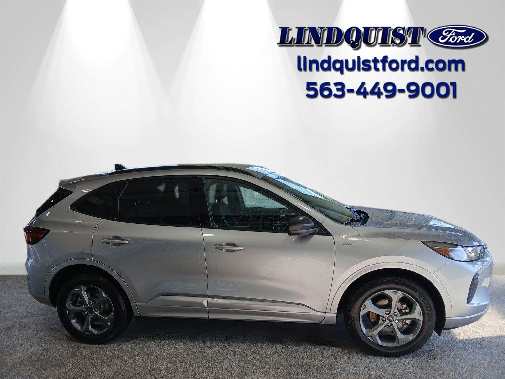 2023 Ford Escape ST-Line's photo