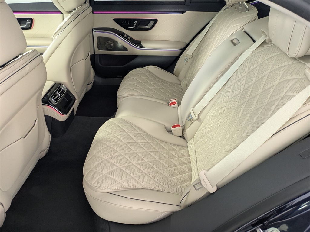 2024 Mercedes Benz S 580e 4MATIC photo 14