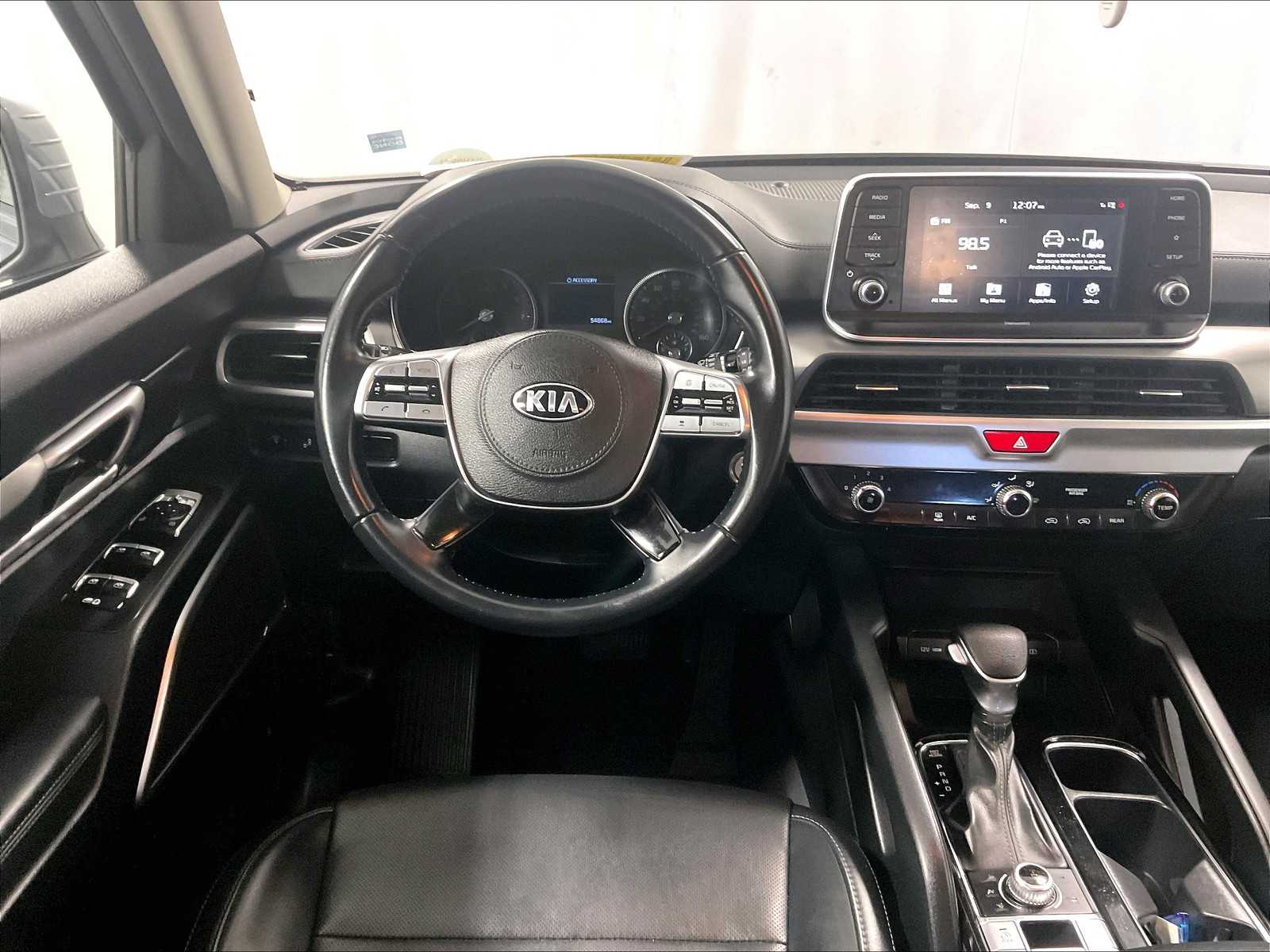 2020 Kia Telluride LX photo 17