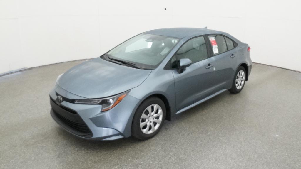 2026 Toyota Corolla LE's photo