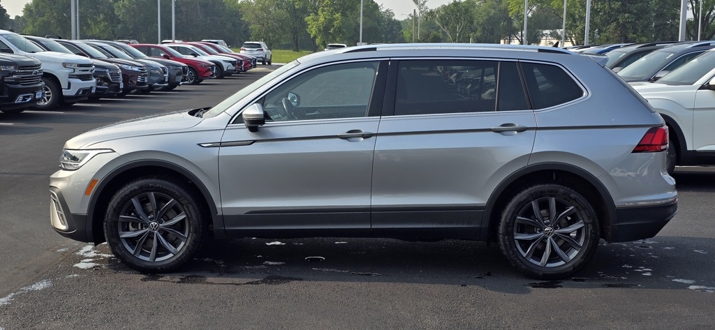 Certified 2022 Volkswagen Tiguan SE with VIN 3VV2B7AX5NM042032 for sale in St. Cloud, Minnesota