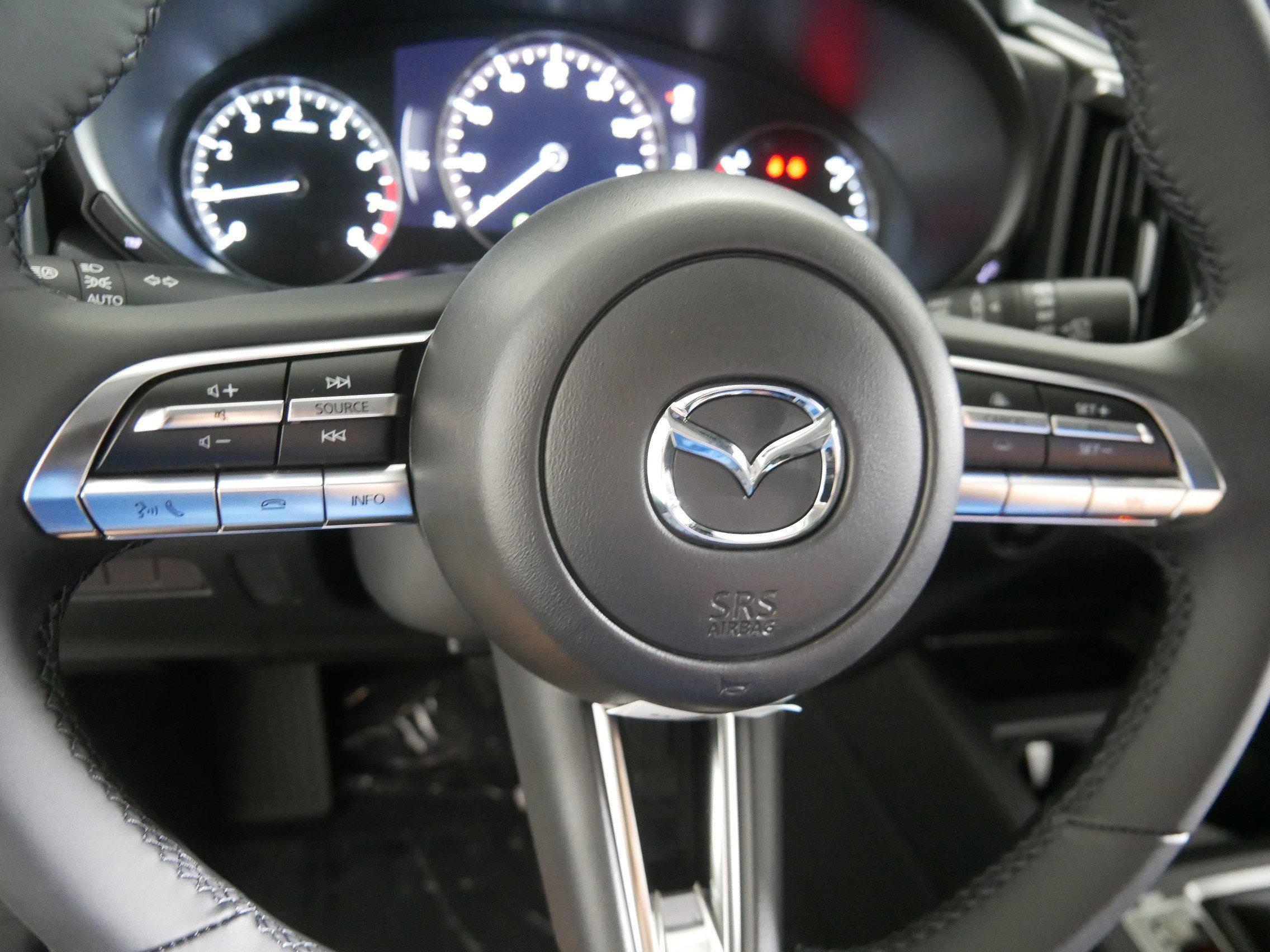 2025 Mazda CX-50 2.5 S Preferred photo 8