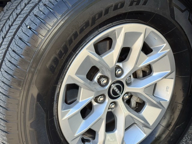 2024 Nissan Frontier SV Crew Cab photo 6