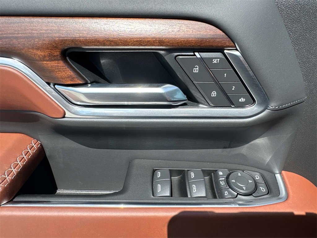 2026 Gmc Sierra 2500 HD Denali Ultimate photo 9