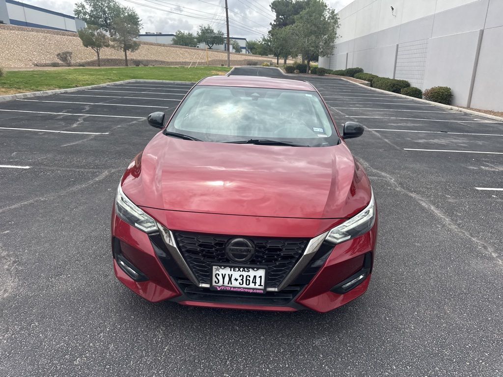 2023 Nissan Sentra SR photo 3