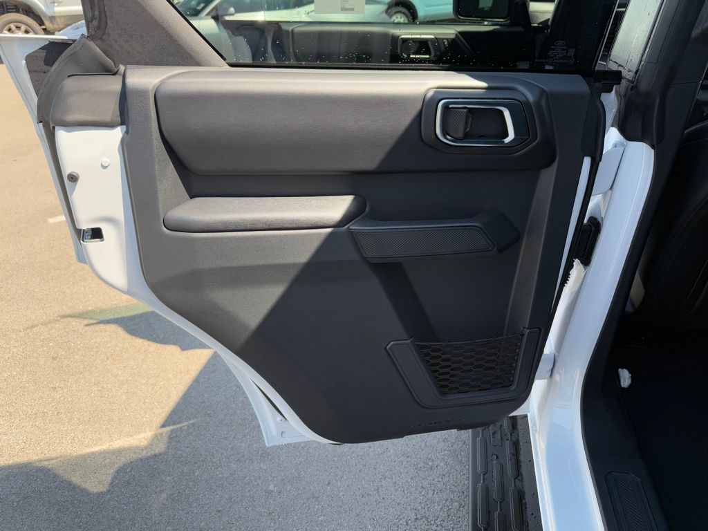 2025 Ford Bronco Outer Banks photo 8