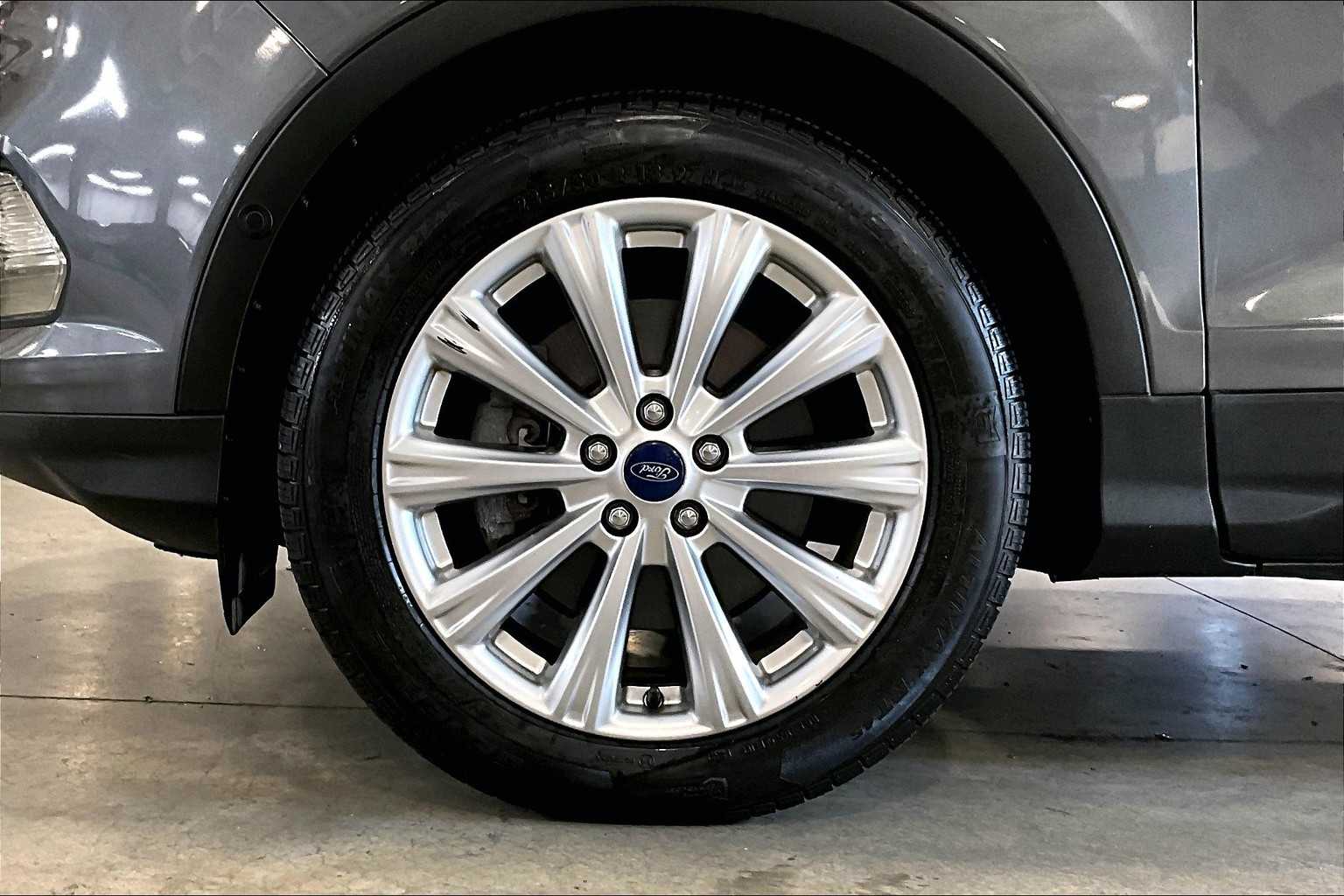 2017 Ford Escape Titanium photo 7
