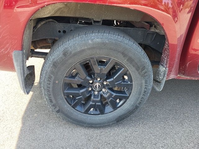 2022 Nissan Frontier Crew Cab photo 14