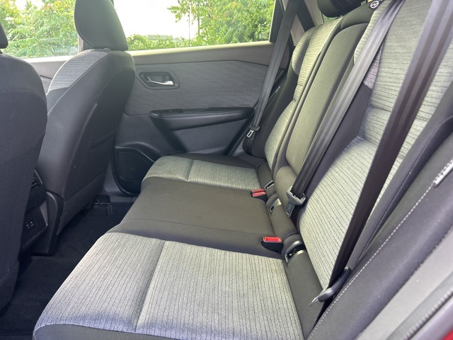 2023 Nissan Rogue SV photo 23