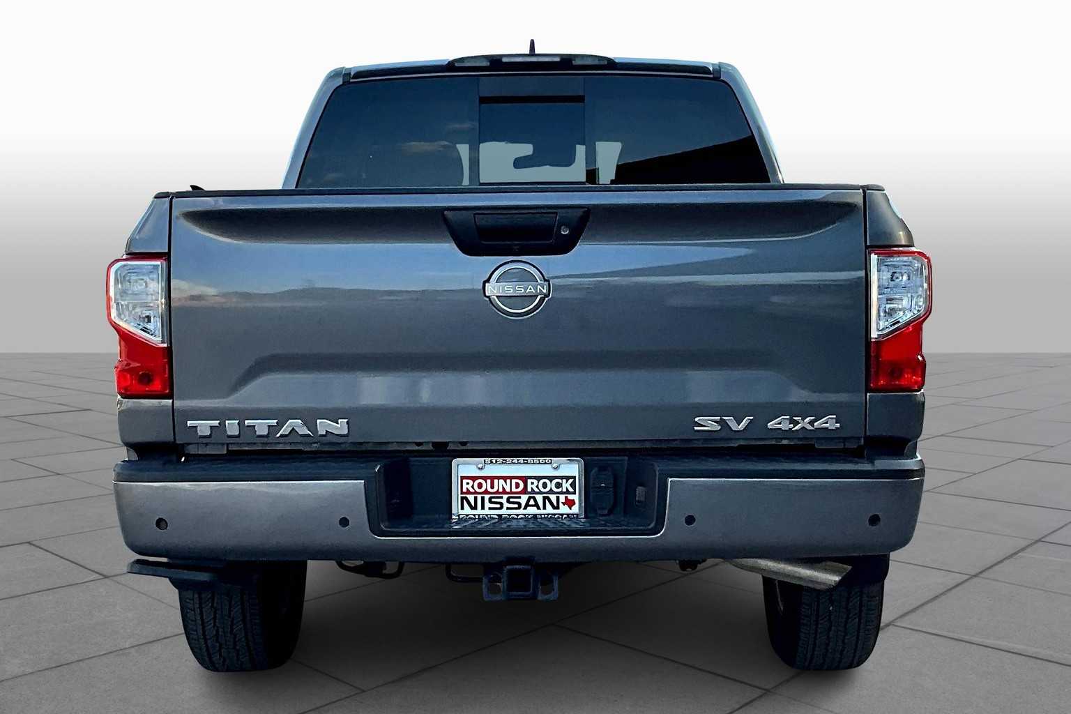 2024 Nissan Titan SV photo 4