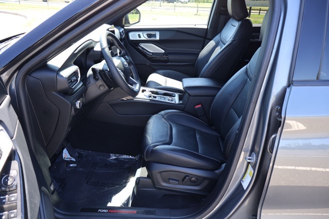 2022 Ford Explorer ST photo 13