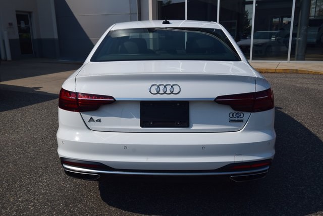 2023 Audi A4 45 S line Premium Plus photo 3
