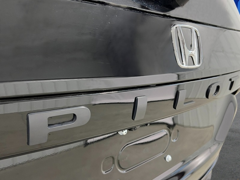2025 Honda Pilot Touring photo 5