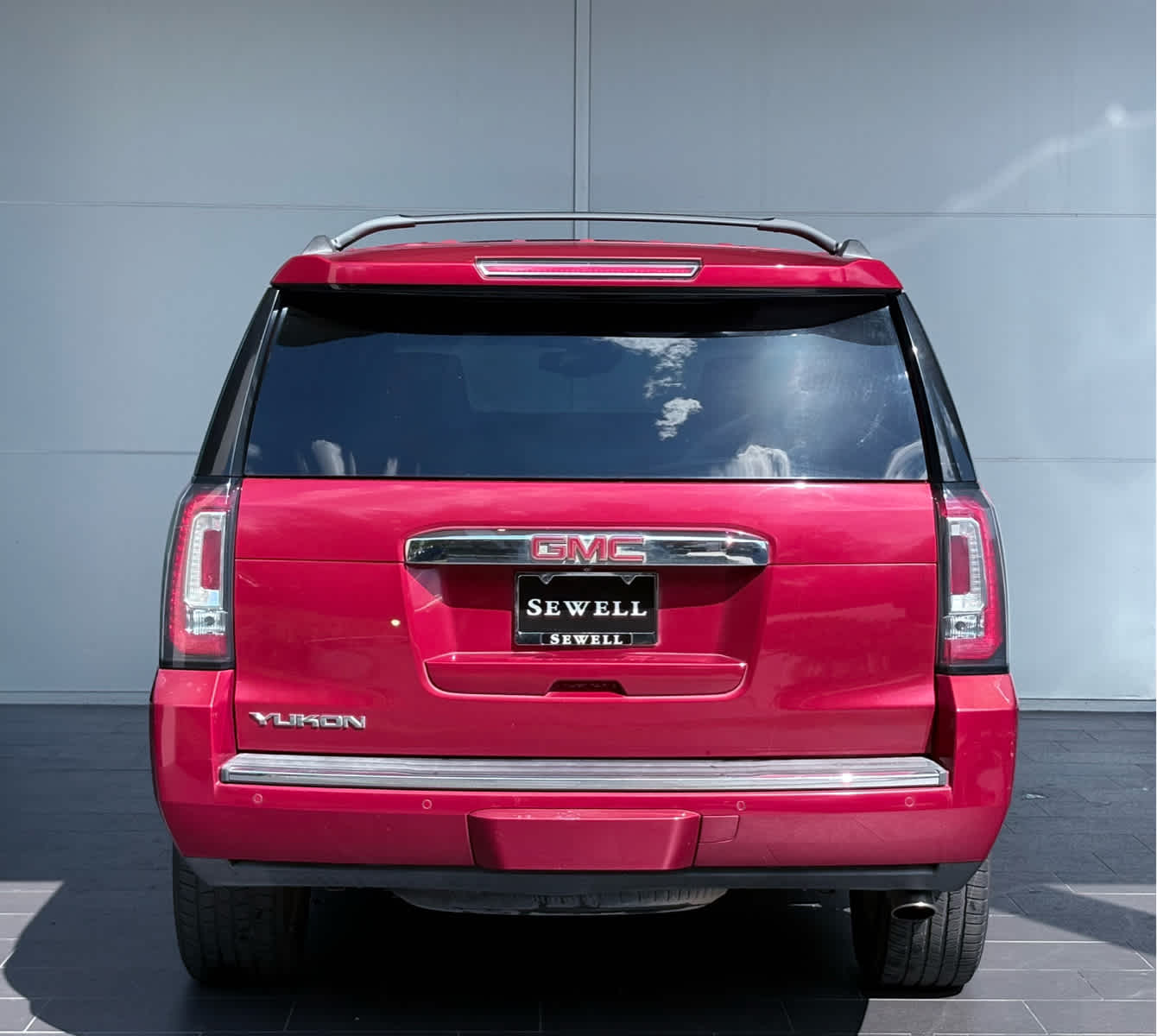 2015 Gmc Yukon Denali photo 2