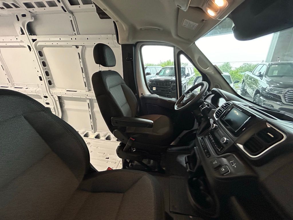 2025 Ram ProMaster 2500 photo 18