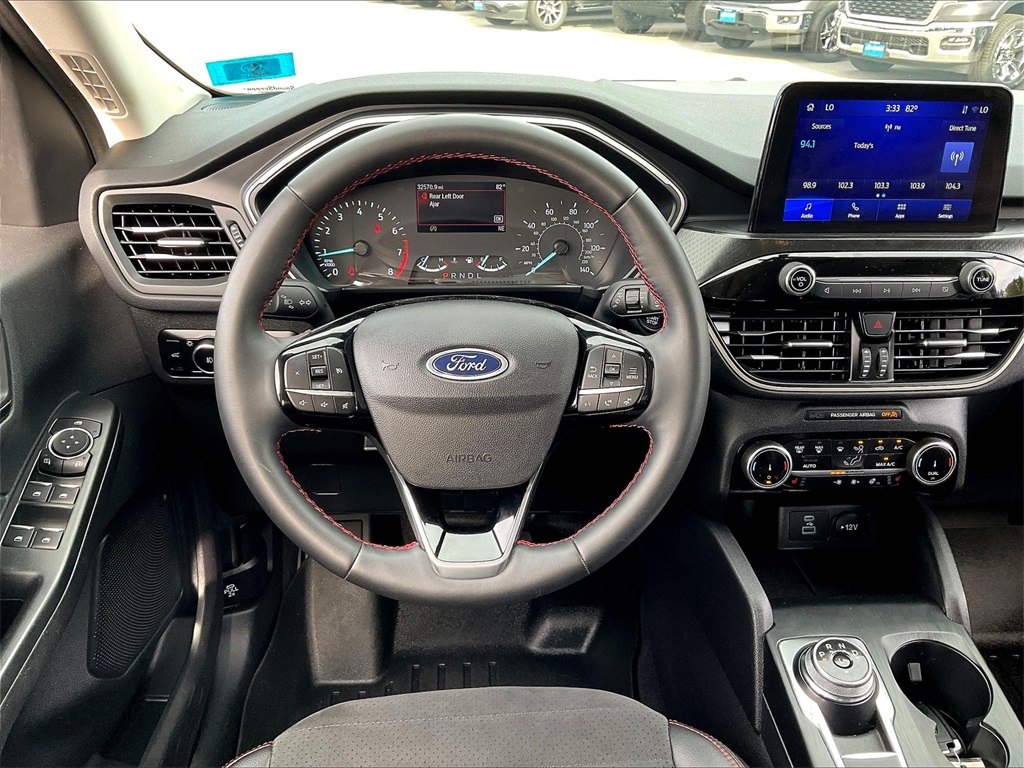 2022 Ford Escape SEL photo 14
