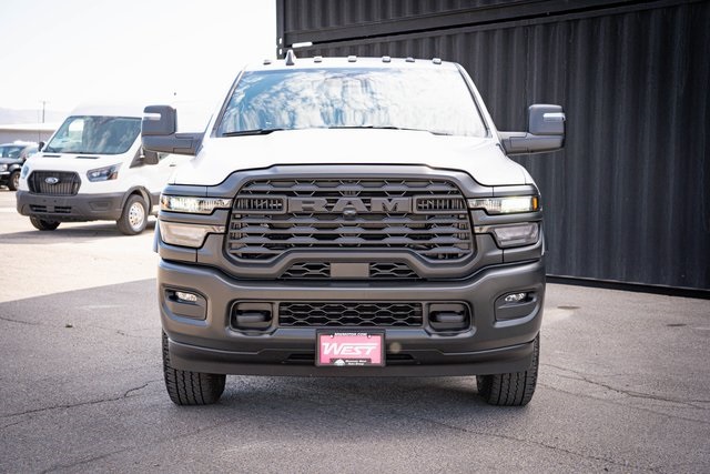 2025 Ram 3500 Tradesman photo 3