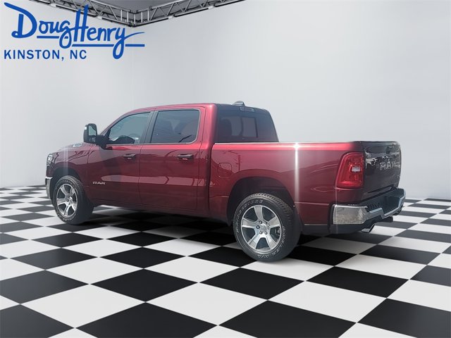 2025 Ram 1500 Tradesman photo 3