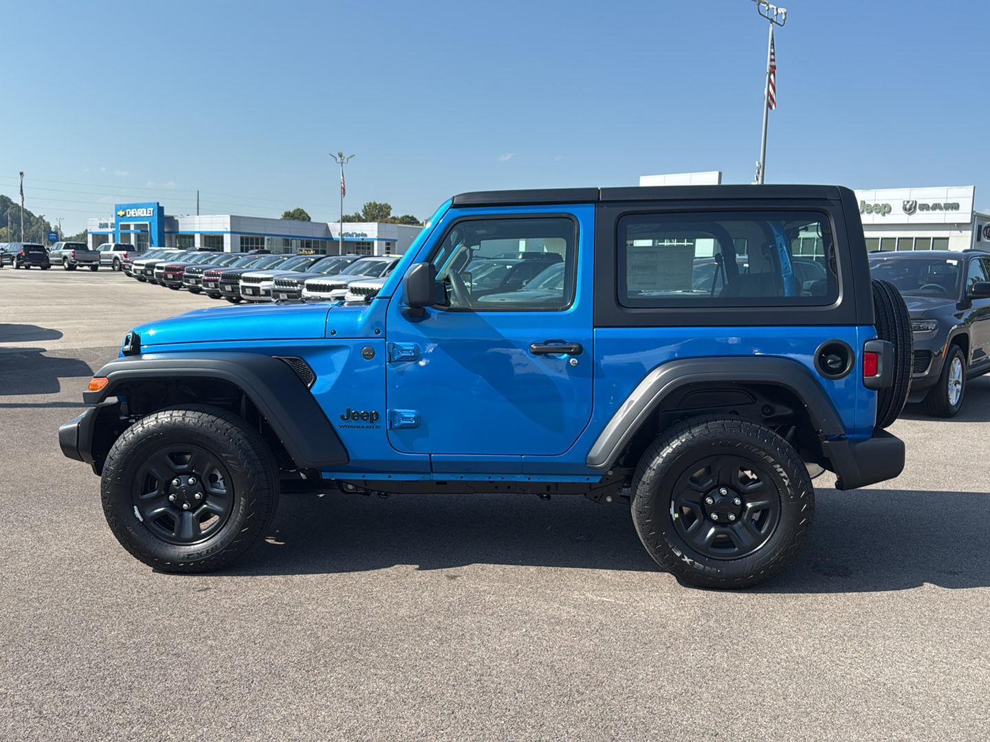 2025 Jeep Wrangler Sport photo 3