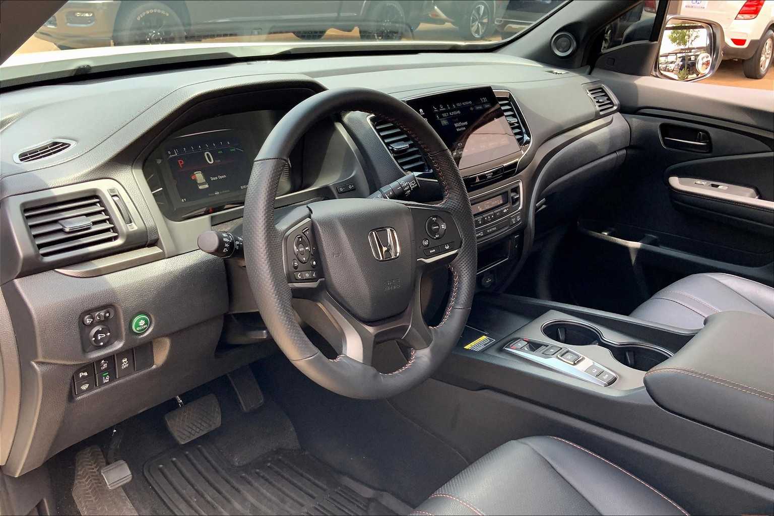 2025 Honda Passport TrailSport photo 15