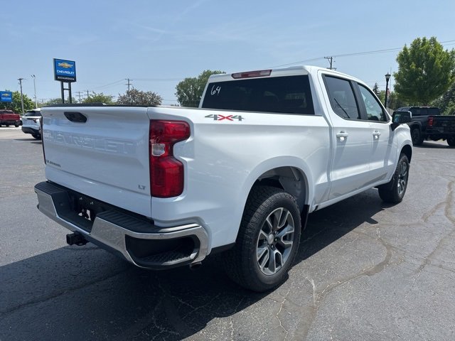 2025 Chevrolet Silverado 1500 LT photo 2